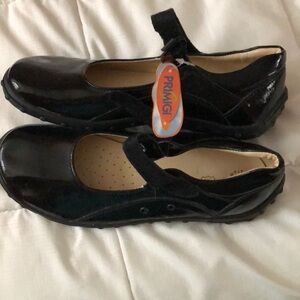 NWT black patent leather Mary Jane’s, Size 39, made in Italy by Primigi